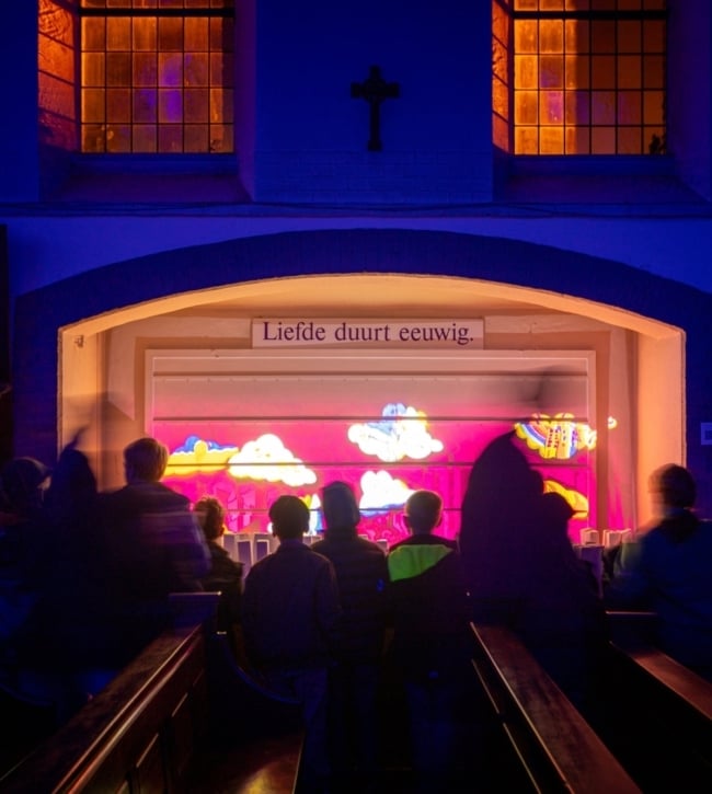 Glow Veldhoven 2025 JT 03 Droomstad binnen Hugo Vrijdag IMG 0054